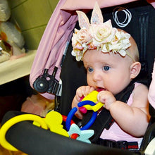 Laden Sie das Bild in den Galerie-Viewer, teething ring set with silicone teether links baby teething