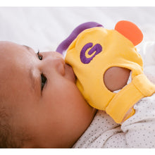 Laden Sie das Bild in den Galerie-Viewer, gummee glove teething mitten for babies teething ring set with silicone baby teether in use
