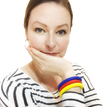 Laden Sie das Bild in den Galerie-Viewer, can be worn as a bangle, bracelet that can be accessed at any time for little one to teethe on.