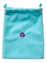 Laden Sie das Bild in den Galerie-Viewer, laundry and travel bag for the Gummee Glove to go in to