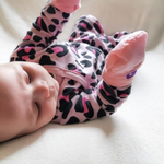 anti scratch mitts in use